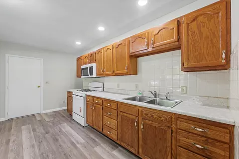 3316 Kimberly Dr, Champaign, IL 61821 photo 9