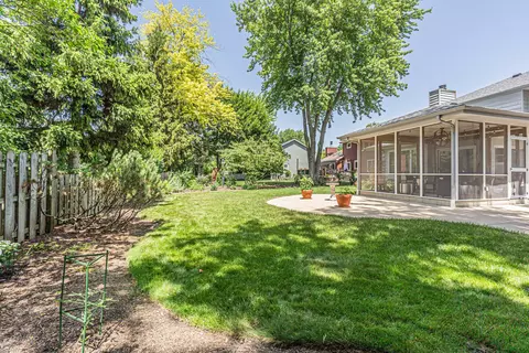 Exterior - 6 Spinnaker Ct, Third Lake, IL 60030 photo 6 of 9