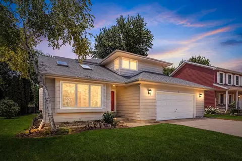 6 Spinnaker Ct, Third Lake, IL 60030