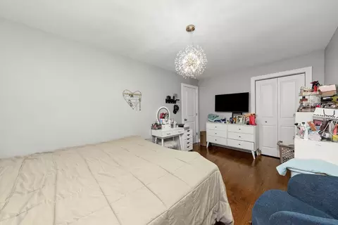 Bedroom - 7457 W 64th St, Summit, IL 60501 photo 6 of 9