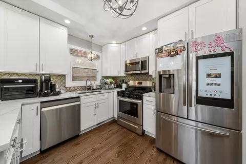 Kitchen - 7457 W 64th St, Summit, IL 60501 photo 2 of 3