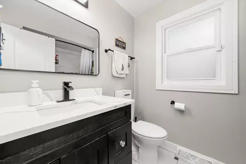 Bath - 7457 W 64th St, Summit, IL 60501 photo 3 of 4