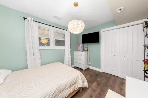 Bedroom - 7457 W 64th St, Summit, IL 60501 photo 3 of 9