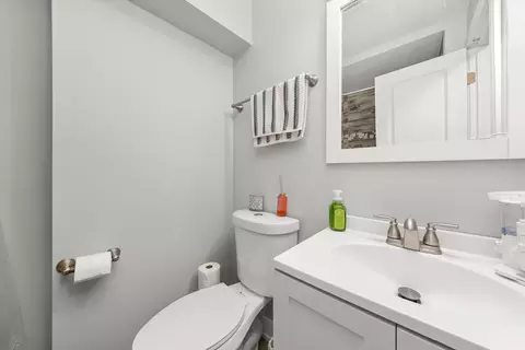 Bath - 7457 W 64th St, Summit, IL 60501 photo 1 of 4