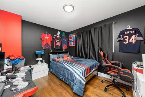 Bedroom - 7457 W 64th St, Summit, IL 60501 photo 8 of 9