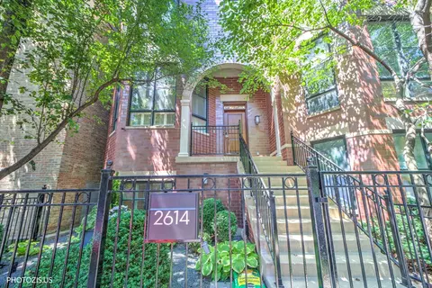 2614 N Hermitage Ave, Chicago, IL 60614