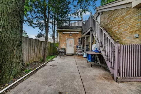 Exterior - 75 N 2nd Ave, Des Plaines, IL 60016 photo 3 of 6