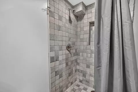 Bath - 75 N 2nd Ave, Des Plaines, IL 60016 photo 7 of 7