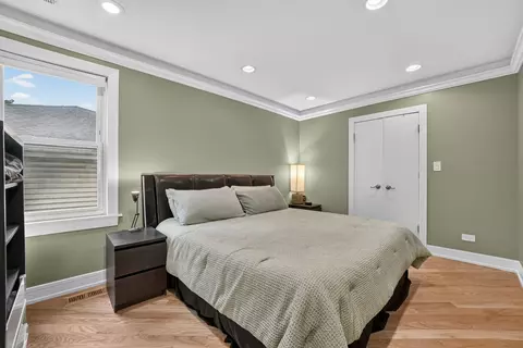 Bedroom - 75 N 2nd Ave, Des Plaines, IL 60016 photo 2 of 5