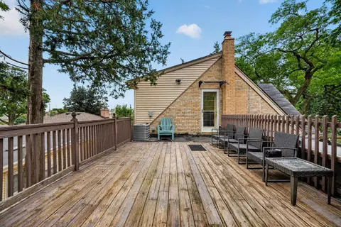 Exterior - 75 N 2nd Ave, Des Plaines, IL 60016 photo 2 of 6