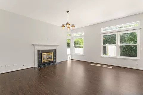 7422 Korbel Dr, Gurnee, IL 60031 photo 5