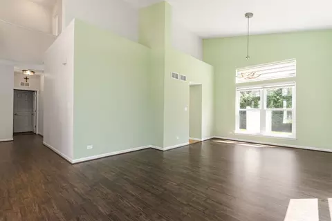 7422 Korbel Dr, Gurnee, IL 60031 photo 3
