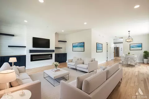 Living - 7957 W 73 Pl, Bridgeview, IL 60455 photo 3 of 4