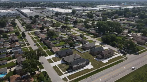 View/Area - 7957 W 73 Pl, Bridgeview, IL 60455 photo 3 of 3