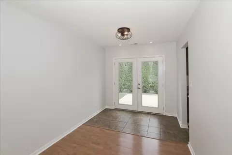 Entry Way - 5049 Lichfield Dr, Hoffman Estates, IL 60010 photo 1 of 1