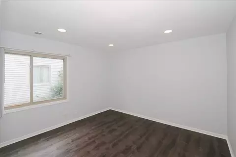 Other - 5049 Lichfield Dr, Hoffman Estates, IL 60010 photo 3 of 8