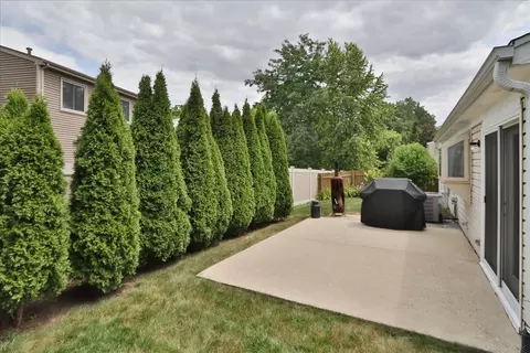 Other - 5049 Lichfield Dr, Hoffman Estates, IL 60010 photo 5 of 8