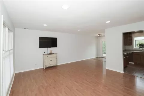 Living - 5049 Lichfield Dr, Hoffman Estates, IL 60010 photo 4 of 4