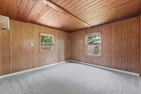 Bedroom - 1460 Eagle Rd, Elgin, IL 60123 photo 1 of 6