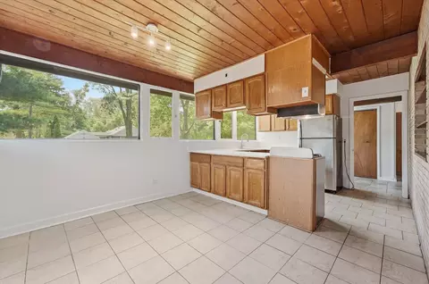 Kitchen - 1460 Eagle Rd, Elgin, IL 60123 photo 3 of 3
