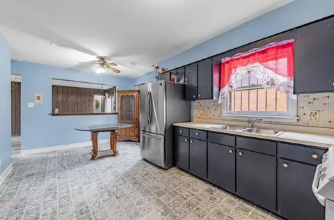 Kitchen - 16446 Emerald Ave, Harvey, IL 60426 photo 2 of 2