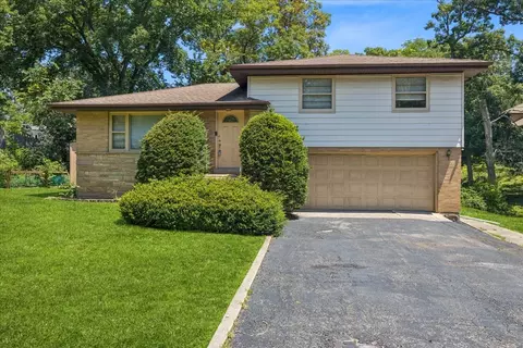208 Forest Ave, Willow Springs, IL 60480
