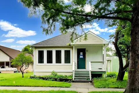 2451 Maple St, River Grove, IL 60171