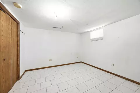 Bedroom - 904 Chippewa Dr, Elgin, IL 60120 photo 5 of 7