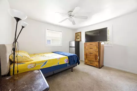 Bedroom - 904 Chippewa Dr, Elgin, IL 60120 photo 4 of 7