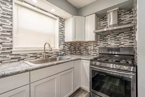 Kitchen - 3307 E 136th St, Chicago, IL 60633 photo 1 of 3
