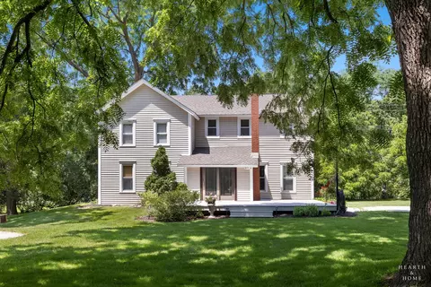 Exterior - 2802 N Ringwood Rd, Mchenry, IL 60050 photo 5 of 8