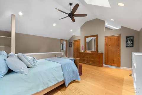 Bedroom - 2802 N Ringwood Rd, Mchenry, IL 60050 photo 2 of 4