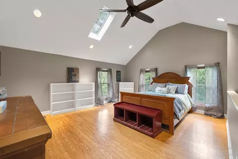 Bedroom - 2802 N Ringwood Rd, Mchenry, IL 60050 photo 1 of 4