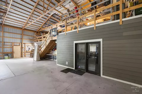 Entry Way - 2802 N Ringwood Rd, Mchenry, IL 60050 photo 3 of 3