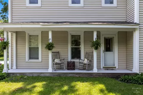 Exterior - 2802 N Ringwood Rd, Mchenry, IL 60050 photo 1 of 8