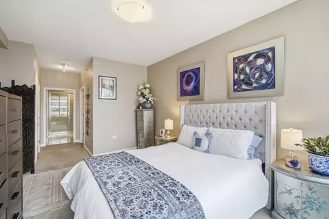 Bedroom - 100 E 14th St #1209, Chicago, IL 60605 photo 1 of 3