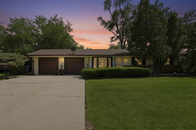 1509 Chatham Ln, Schaumburg, IL 60193