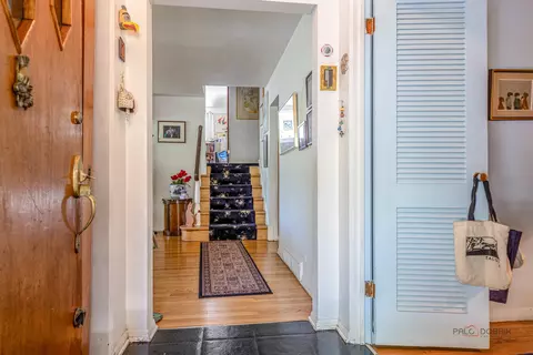 9320 Forestview Rd, Evanston, IL 60203 photo 5