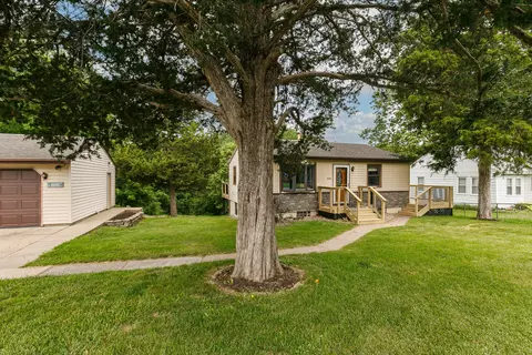 642 8th St, Silvis, IL 61282 photo 26