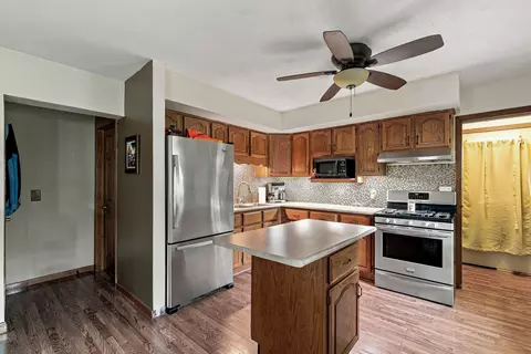 642 8th St, Silvis, IL 61282 photo 8