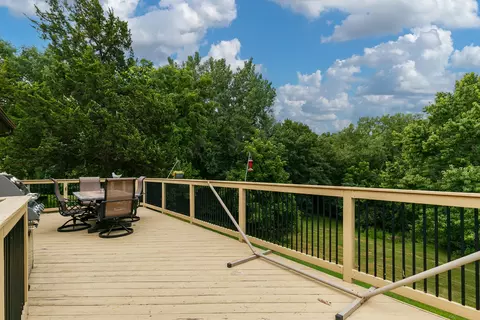642 8th St, Silvis, IL 61282 photo 25