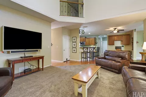 462 E Amberside Dr, Elgin, IL 60124 photo 10