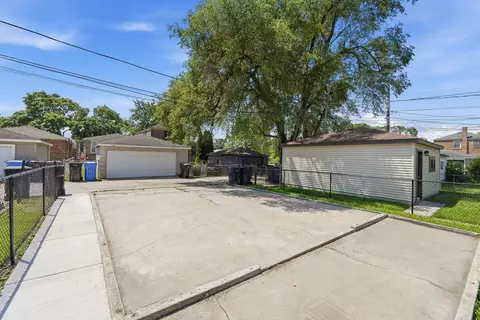 555 E 105th St, Chicago, IL 60628 photo 24