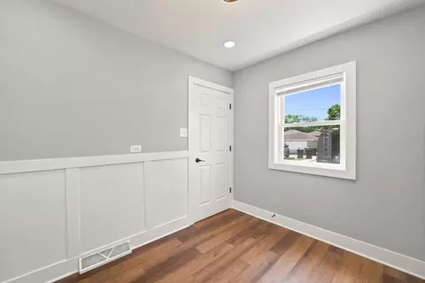 555 E 105th St, Chicago, IL 60628 photo 11