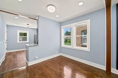 555 E 105th St, Chicago, IL 60628 photo 8
