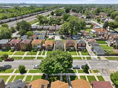 555 E 105th St, Chicago, IL 60628 photo 25
