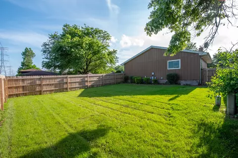 Exterior - 1960 185th St, Lansing, IL 60438 photo 8 of 9