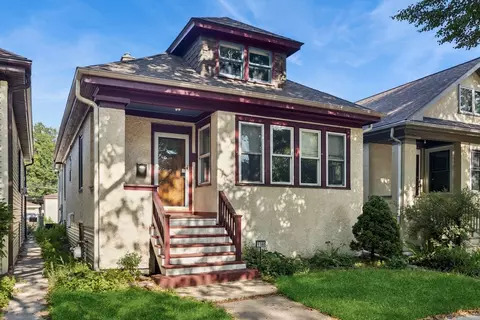 1180 Gunderson Ave, Oak Park, IL 60304