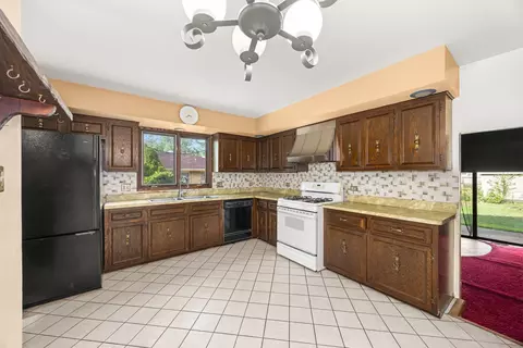 18309 Bock Rd, Lansing, IL 60438 photo 11