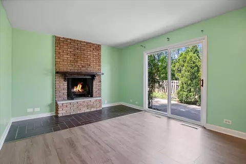 500 Cherry Cir, Glenview, IL 60025 photo 6